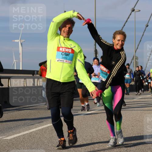 03.10.2025 - Köhlbrandbrückenlauf Strokosch-Dieckow http://msf.ph/oto/9123196 03.10.2025 10:01:25 Position 2 08, 2412, 2419 meine-sportfotos.de