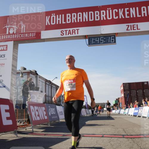 03.10.2025 - Köhlbrandbrückenlauf Jannik Wohlers http://msf.ph/oto/9123197 03.10.2025 13:45:16 Ziel 5015, 6264, 6695 meine-sportfotos.de