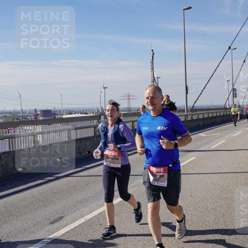 03.10.2025 - Köhlbrandbrückenlauf Michael Burmester http://msf.ph/oto/9123211 03.10.2025 13:05:43 Position 2 5270, 278 meine-sportfotos.de
