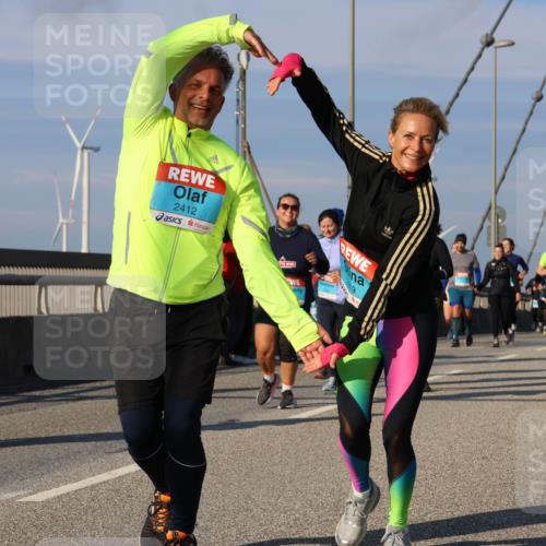 03.10.2025 - Köhlbrandbrückenlauf Strokosch-Dieckow http://msf.ph/oto/9123213 03.10.2025 10:01:25 Position 2 2412, 19 meine-sportfotos.de