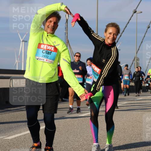 03.10.2025 - Köhlbrandbrückenlauf Strokosch-Dieckow http://msf.ph/oto/9123221 03.10.2025 10:01:25 Position 2 2412, 6 meine-sportfotos.de