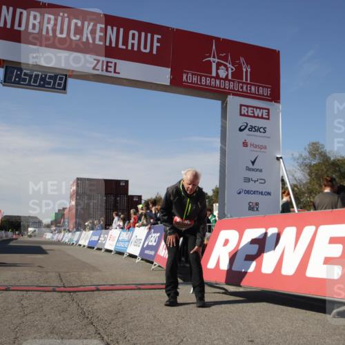 03.10.2025 - Köhlbrandbrückenlauf Jannik Wohlers http://msf.ph/oto/9123224 03.10.2025 13:50:58 Ziel 4851, 5472, 5595, 5992 meine-sportfotos.de