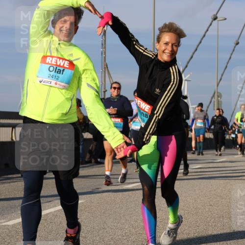 03.10.2025 - Köhlbrandbrückenlauf Strokosch-Dieckow http://msf.ph/oto/9123228 03.10.2025 10:01:25 Position 2 2412, 19 meine-sportfotos.de