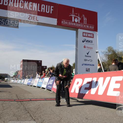 03.10.2025 - Köhlbrandbrückenlauf Jannik Wohlers http://msf.ph/oto/9123229 03.10.2025 13:50:58 Ziel 4851, 5472, 5595, 5992 meine-sportfotos.de