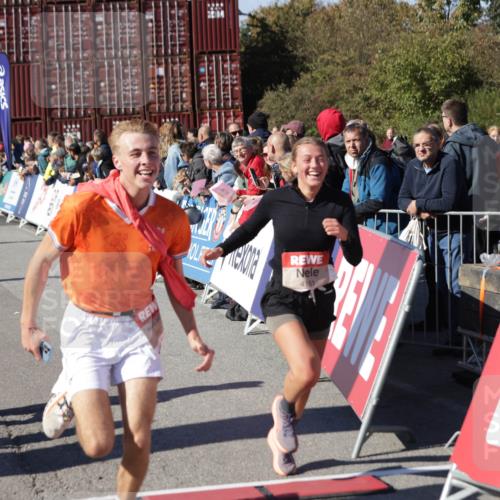 03.10.2025 - Köhlbrandbrückenlauf Jannik Wohlers http://msf.ph/oto/9123254 03.10.2025 13:05:34 Ziel 4011, 4062, 4161, 4278, 4384, 4584, 5468, 6281 meine-sportfotos.de