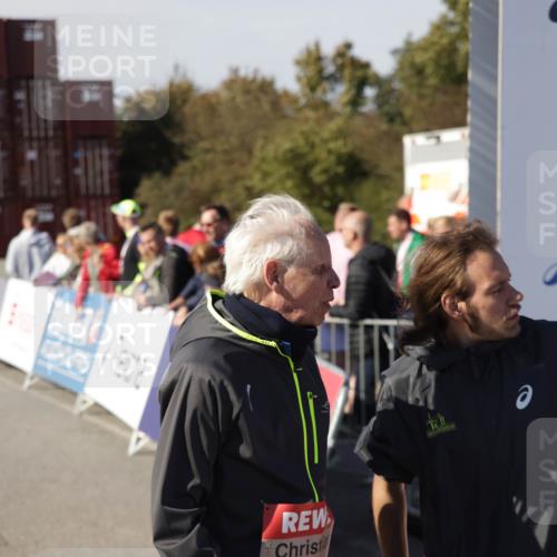 03.10.2025 - Köhlbrandbrückenlauf Jannik Wohlers http://msf.ph/oto/9123256 03.10.2025 13:51:18 Ziel  meine-sportfotos.de