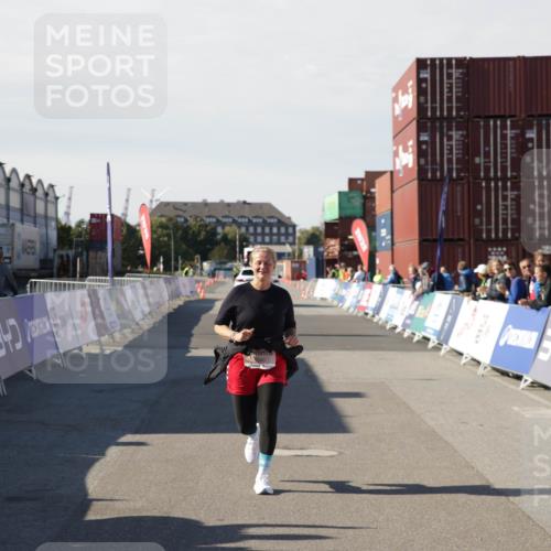 03.10.2025 - Köhlbrandbrückenlauf Jannik Wohlers http://msf.ph/oto/9123266 03.10.2025 13:51:32 Ziel 5540 meine-sportfotos.de