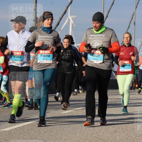 03.10.2025 - Köhlbrandbrückenlauf Strokosch-Dieckow http://msf.ph/oto/9123270 03.10.2025 10:01:32 Position 2 292, 3293, 2212, 2365, 2086 meine-sportfotos.de