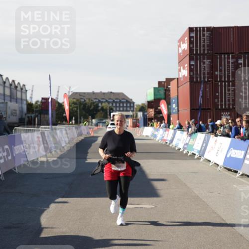 03.10.2025 - Köhlbrandbrückenlauf Jannik Wohlers http://msf.ph/oto/9123271 03.10.2025 13:51:32 Ziel 5540 meine-sportfotos.de