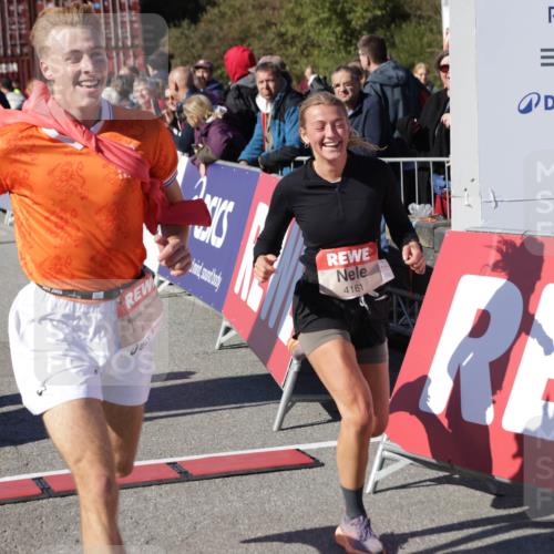 03.10.2025 - Köhlbrandbrückenlauf Jannik Wohlers http://msf.ph/oto/9123274 03.10.2025 13:05:34 Ziel 4011, 4062, 4161, 4278, 4384, 4584, 5468, 6281 meine-sportfotos.de