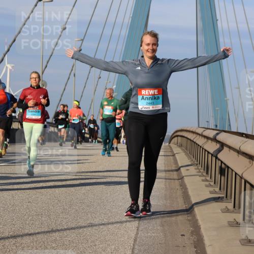 03.10.2025 - Köhlbrandbrückenlauf Strokosch-Dieckow http://msf.ph/oto/9123277 03.10.2025 10:01:33 Position 2 2365, 2086, 2443 meine-sportfotos.de