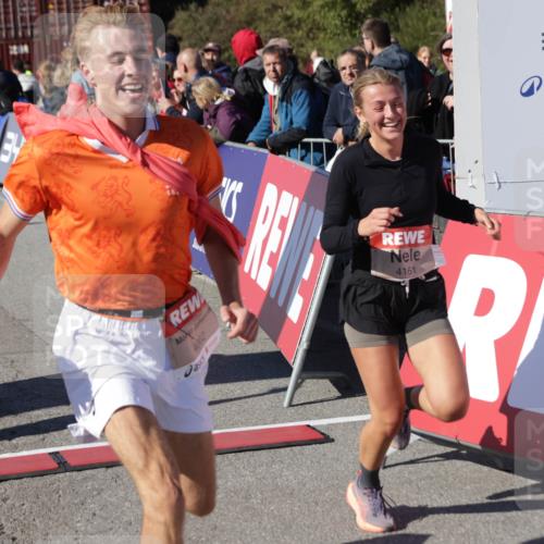 03.10.2025 - Köhlbrandbrückenlauf Jannik Wohlers http://msf.ph/oto/9123278 03.10.2025 13:05:34 Ziel 4011, 4062, 4161, 4278, 4384, 4584, 5468, 6281 meine-sportfotos.de