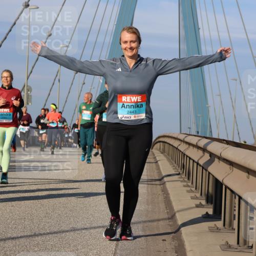 03.10.2025 - Köhlbrandbrückenlauf Strokosch-Dieckow http://msf.ph/oto/9123311 03.10.2025 10:01:34 Position 2 2443 meine-sportfotos.de