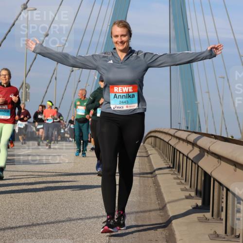 03.10.2025 - Köhlbrandbrückenlauf Strokosch-Dieckow http://msf.ph/oto/9123313 03.10.2025 10:01:34 Position 2 9, 2086, 2443 meine-sportfotos.de
