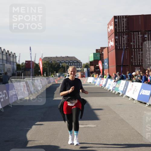 03.10.2025 - Köhlbrandbrückenlauf Jannik Wohlers http://msf.ph/oto/9123321 03.10.2025 13:51:32 Ziel 5540 meine-sportfotos.de