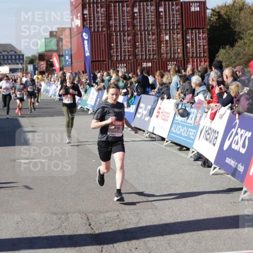 03.10.2025 - Köhlbrandbrückenlauf Jannik Wohlers http://msf.ph/oto/9123339 03.10.2025 13:05:35 Ziel 4011, 4062, 4161, 4278, 4384, 4584, 5468, 6281, 6786, 6787 meine-sportfotos.de