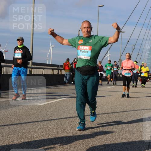 03.10.2025 - Köhlbrandbrückenlauf Strokosch-Dieckow http://msf.ph/oto/9123347 03.10.2025 10:01:42 Position 2 2463, 2272 meine-sportfotos.de