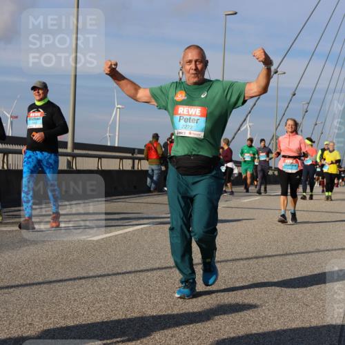 03.10.2025 - Köhlbrandbrückenlauf Strokosch-Dieckow http://msf.ph/oto/9123350 03.10.2025 10:01:42 Position 2 2463, 2272 meine-sportfotos.de