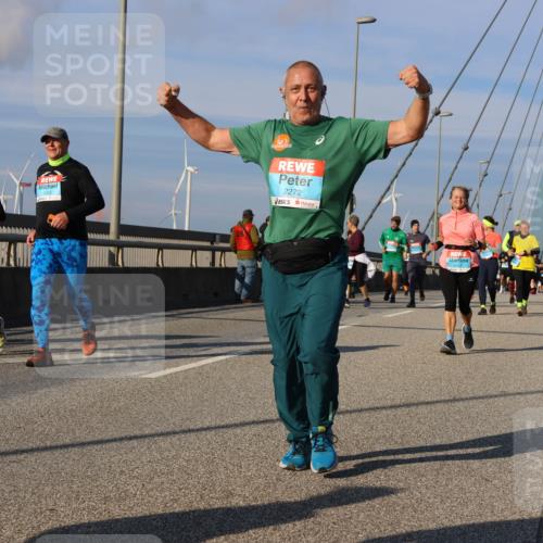 03.10.2025 - Köhlbrandbrückenlauf Strokosch-Dieckow http://msf.ph/oto/9123353 03.10.2025 10:01:42 Position 2 2463, 2272 meine-sportfotos.de