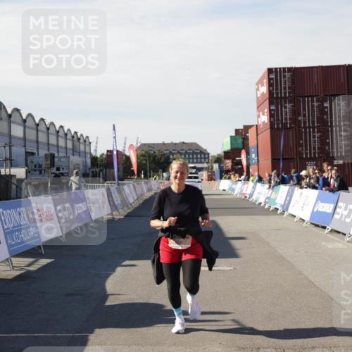 03.10.2025 - Köhlbrandbrückenlauf Jannik Wohlers http://msf.ph/oto/9123361 03.10.2025 13:51:33 Ziel 5540 meine-sportfotos.de
