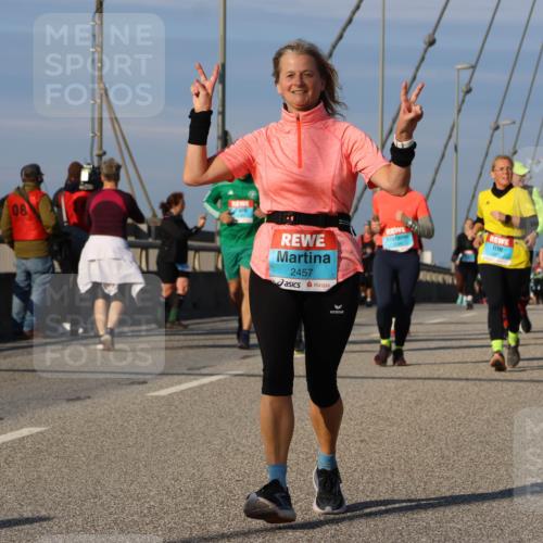 03.10.2025 - Köhlbrandbrückenlauf Strokosch-Dieckow http://msf.ph/oto/9123383 03.10.2025 10:01:44 Position 2 08, 2457 meine-sportfotos.de
