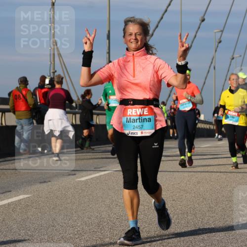 03.10.2025 - Köhlbrandbrückenlauf Strokosch-Dieckow http://msf.ph/oto/9123390 03.10.2025 10:01:45 Position 2 08, 2457 meine-sportfotos.de