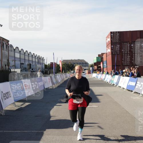 03.10.2025 - Köhlbrandbrückenlauf Jannik Wohlers http://msf.ph/oto/9123393 03.10.2025 13:51:33 Ziel 5540 meine-sportfotos.de