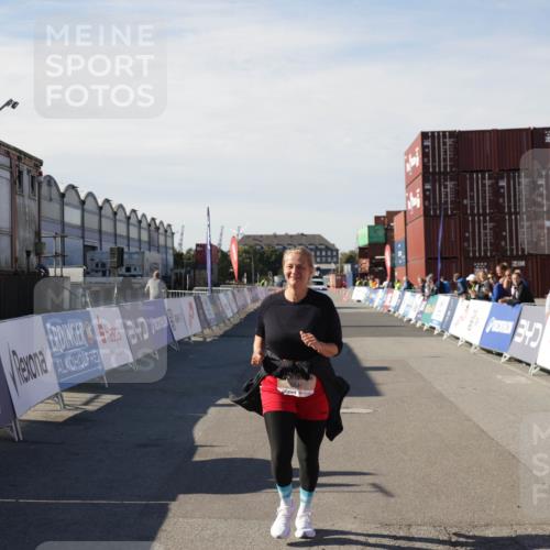 03.10.2025 - Köhlbrandbrückenlauf Jannik Wohlers http://msf.ph/oto/9123404 03.10.2025 13:51:33 Ziel 5540 meine-sportfotos.de