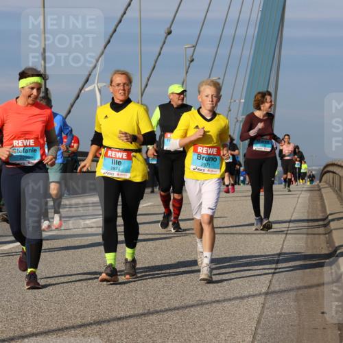 03.10.2025 - Köhlbrandbrückenlauf Strokosch-Dieckow http://msf.ph/oto/9123405 03.10.2025 10:01:48 Position 2 3657, 2299, 2874, 2871 meine-sportfotos.de