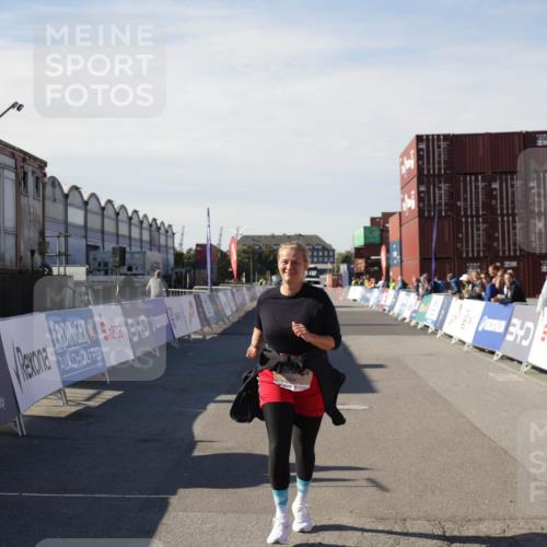 03.10.2025 - Köhlbrandbrückenlauf Jannik Wohlers http://msf.ph/oto/9123409 03.10.2025 13:51:33 Ziel 5540 meine-sportfotos.de