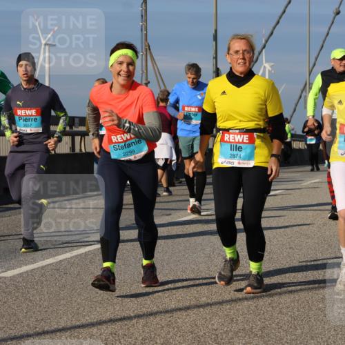 03.10.2025 - Köhlbrandbrückenlauf Strokosch-Dieckow http://msf.ph/oto/9123413 03.10.2025 10:01:49 Position 2 2398, 3657, 2299, 2874, 2871, 231 meine-sportfotos.de