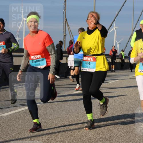 03.10.2025 - Köhlbrandbrückenlauf Strokosch-Dieckow http://msf.ph/oto/9123427 03.10.2025 10:01:49 Position 2 2398, 3657, 2299, 2874, 2871 meine-sportfotos.de