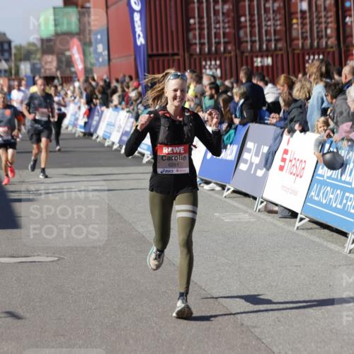 03.10.2025 - Köhlbrandbrückenlauf Jannik Wohlers http://msf.ph/oto/9123440 03.10.2025 13:05:37 Ziel 4011, 4062, 4161, 4278, 4296, 4332, 4384, 5468, 5676, 6281, 6786, 6787 meine-sportfotos.de