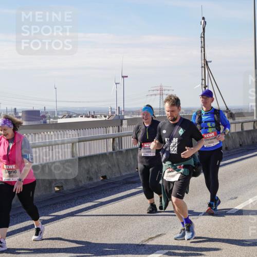 03.10.2025 - Köhlbrandbrückenlauf Michael Burmester http://msf.ph/oto/9123453 03.10.2025 13:06:04 Position 2 6488, 6469, 5444, 6259, 5360 meine-sportfotos.de