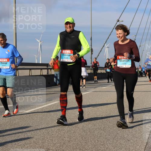 03.10.2025 - Köhlbrandbrückenlauf Strokosch-Dieckow http://msf.ph/oto/9123455 03.10.2025 10:01:53 Position 2 2646, 3634, 2316 meine-sportfotos.de