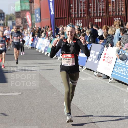 03.10.2025 - Köhlbrandbrückenlauf Jannik Wohlers http://msf.ph/oto/9123460 03.10.2025 13:05:37 Ziel 4011, 4062, 4161, 4278, 4296, 4332, 4384, 5468, 5676, 6281, 6786, 6787 meine-sportfotos.de