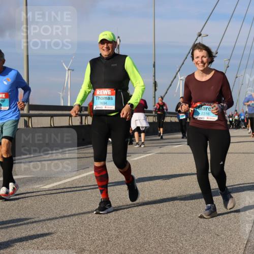 03.10.2025 - Köhlbrandbrückenlauf Strokosch-Dieckow http://msf.ph/oto/9123463 03.10.2025 10:01:53 Position 2 2550, 2646, 3634, 2316 meine-sportfotos.de
