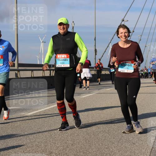 03.10.2025 - Köhlbrandbrückenlauf Strokosch-Dieckow http://msf.ph/oto/9123467 03.10.2025 10:01:53 Position 2 2550, 3634, 2316 meine-sportfotos.de