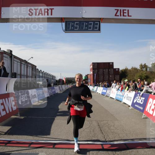 03.10.2025 - Köhlbrandbrückenlauf Jannik Wohlers http://msf.ph/oto/9123493 03.10.2025 13:51:34 Ziel 5540 meine-sportfotos.de