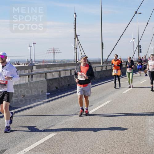 03.10.2025 - Köhlbrandbrückenlauf Michael Burmester http://msf.ph/oto/9123516 03.10.2025 13:06:09 Position 2 5193, 5043 meine-sportfotos.de