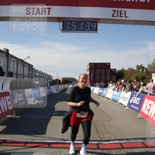 03.10.2025 - Köhlbrandbrückenlauf Jannik Wohlers http://msf.ph/oto/9123517 03.10.2025 13:51:34 Ziel 5540 meine-sportfotos.de