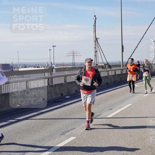 03.10.2025 - Köhlbrandbrückenlauf Michael Burmester http://msf.ph/oto/9123523 03.10.2025 13:06:10 Position 2 5193, 5043 meine-sportfotos.de