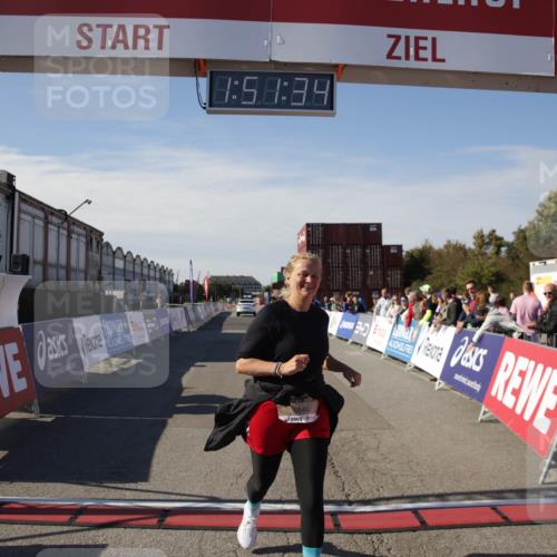 03.10.2025 - Köhlbrandbrückenlauf Jannik Wohlers http://msf.ph/oto/9123529 03.10.2025 13:51:34 Ziel 5540 meine-sportfotos.de