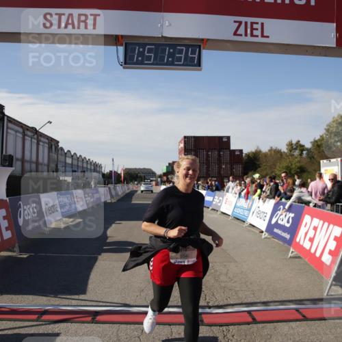 03.10.2025 - Köhlbrandbrückenlauf Jannik Wohlers http://msf.ph/oto/9123533 03.10.2025 13:51:34 Ziel 5540 meine-sportfotos.de