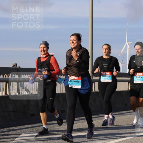 03.10.2025 - Köhlbrandbrückenlauf Strokosch-Dieckow http://msf.ph/oto/9123541 03.10.2025 10:02:00 Position 2 6, 66, 21, 2041, 3566, 3565, 2504 meine-sportfotos.de