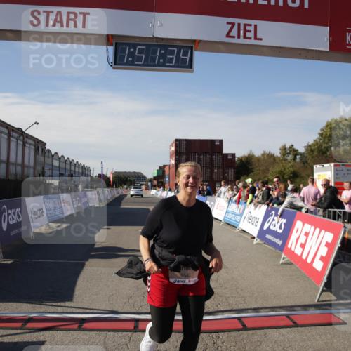03.10.2025 - Köhlbrandbrückenlauf Jannik Wohlers http://msf.ph/oto/9123544 03.10.2025 13:51:34 Ziel 5540 meine-sportfotos.de