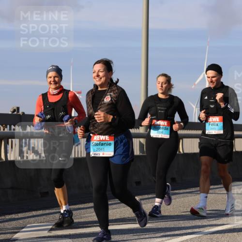 03.10.2025 - Köhlbrandbrückenlauf Strokosch-Dieckow http://msf.ph/oto/9123548 03.10.2025 10:02:01 Position 2 2041, 3566, 3565, 2504 meine-sportfotos.de