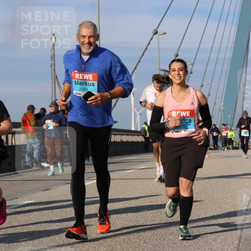 03.10.2025 - Köhlbrandbrückenlauf Strokosch-Dieckow http://msf.ph/oto/9123564 03.10.2025 10:02:02 Position 2 2504, 2184, 2470 meine-sportfotos.de