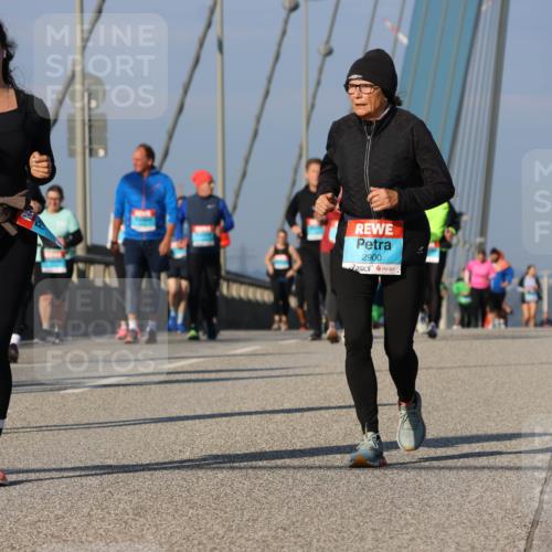 03.10.2025 - Köhlbrandbrückenlauf Strokosch-Dieckow http://msf.ph/oto/9123609 03.10.2025 10:02:08 Position 2 2900 meine-sportfotos.de