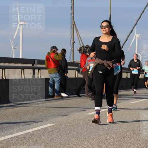 03.10.2025 - Köhlbrandbrückenlauf Strokosch-Dieckow http://msf.ph/oto/9123617 03.10.2025 10:02:10 Position 2  meine-sportfotos.de